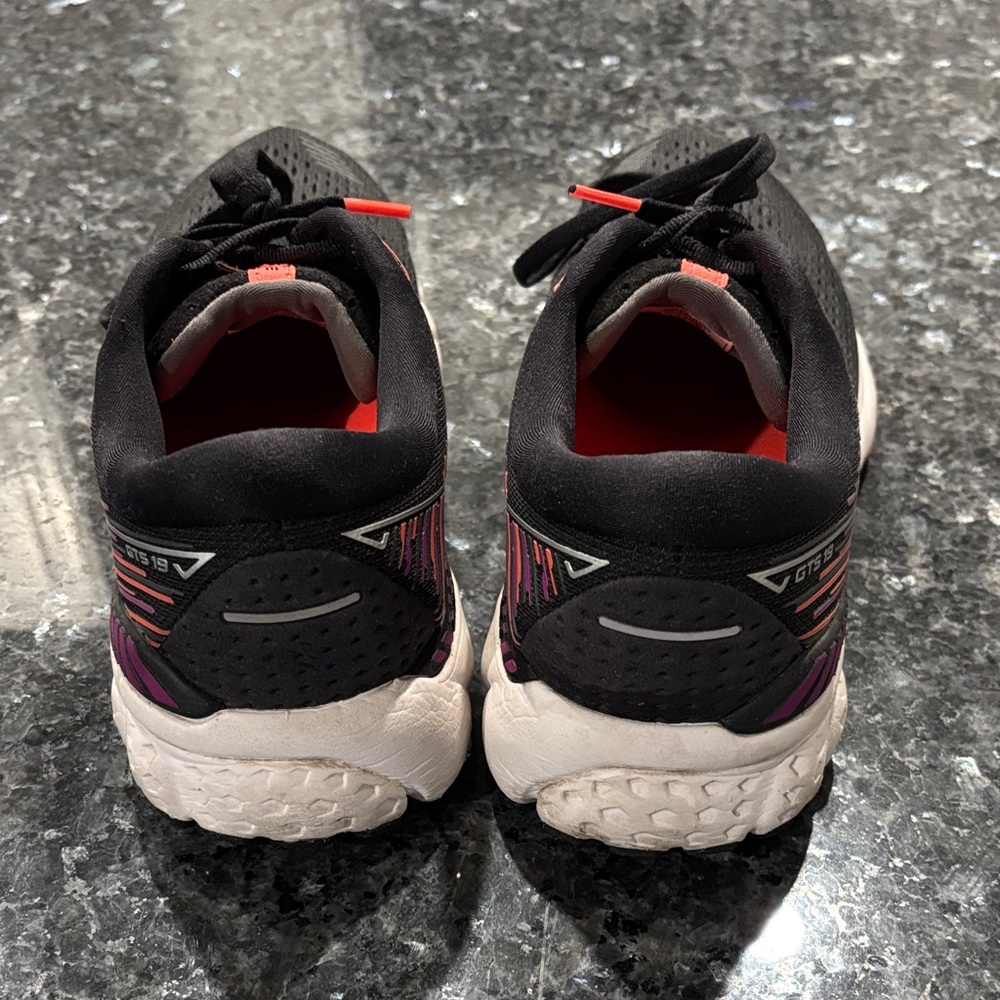 Brooks Adrenaline Athletic Shoes - Picture 3 of 8